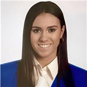 Soy Carlota, estoy cursando el Grado de Mestre/a de Educación Primaria y doy clases al alumnado de Primaria.